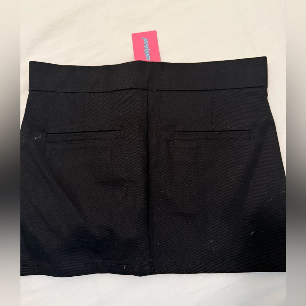 Edikted Unlimited Black and Pink Skirt